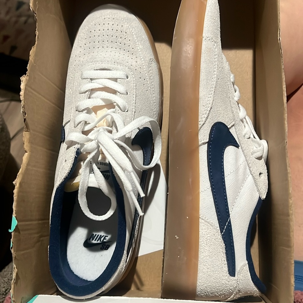 Nike SB Heritage Vulc Summit White/Navy-White Men’s 9.5 Women’s 11